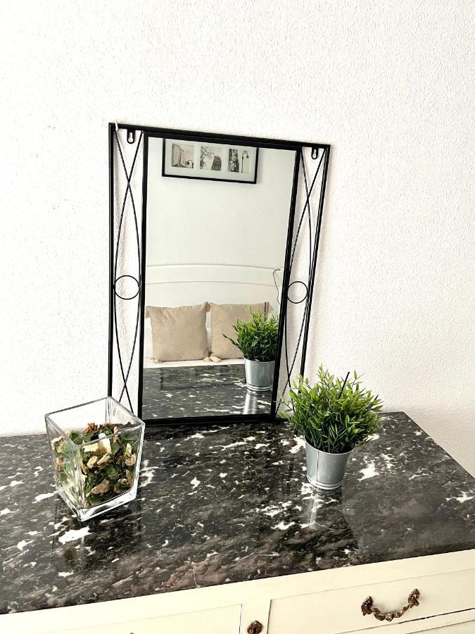 אנטקרה Vera Apartment, Acogedor Y Tranquilo En El Corazon De La Ciudad מראה חיצוני תמונה